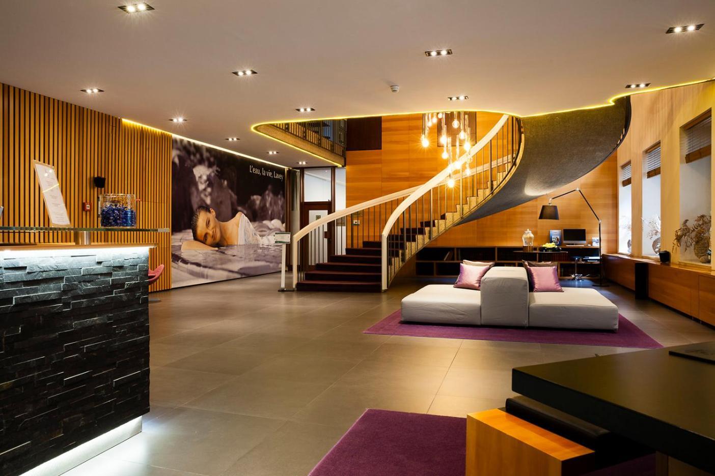 แกรนด์โฮเต็ล เด แบ็ง Hotel Lavey-les-Bains ภายนอก รูปภาพ