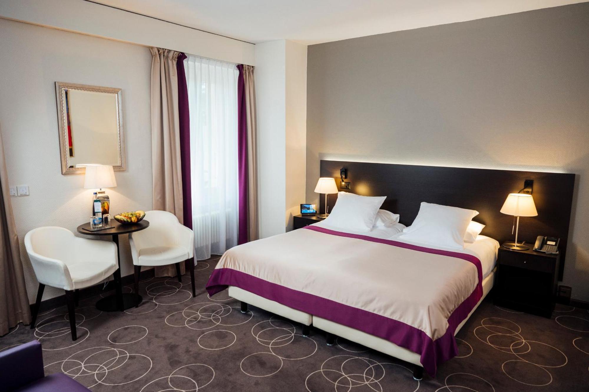 แกรนด์โฮเต็ล เด แบ็ง Hotel Lavey-les-Bains ภายนอก รูปภาพ