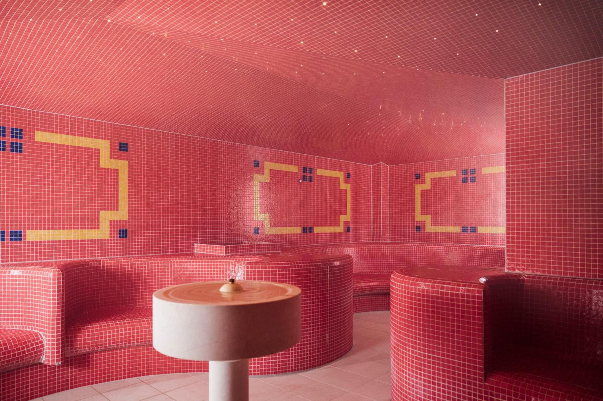 แกรนด์โฮเต็ล เด แบ็ง Hotel Lavey-les-Bains ภายนอก รูปภาพ