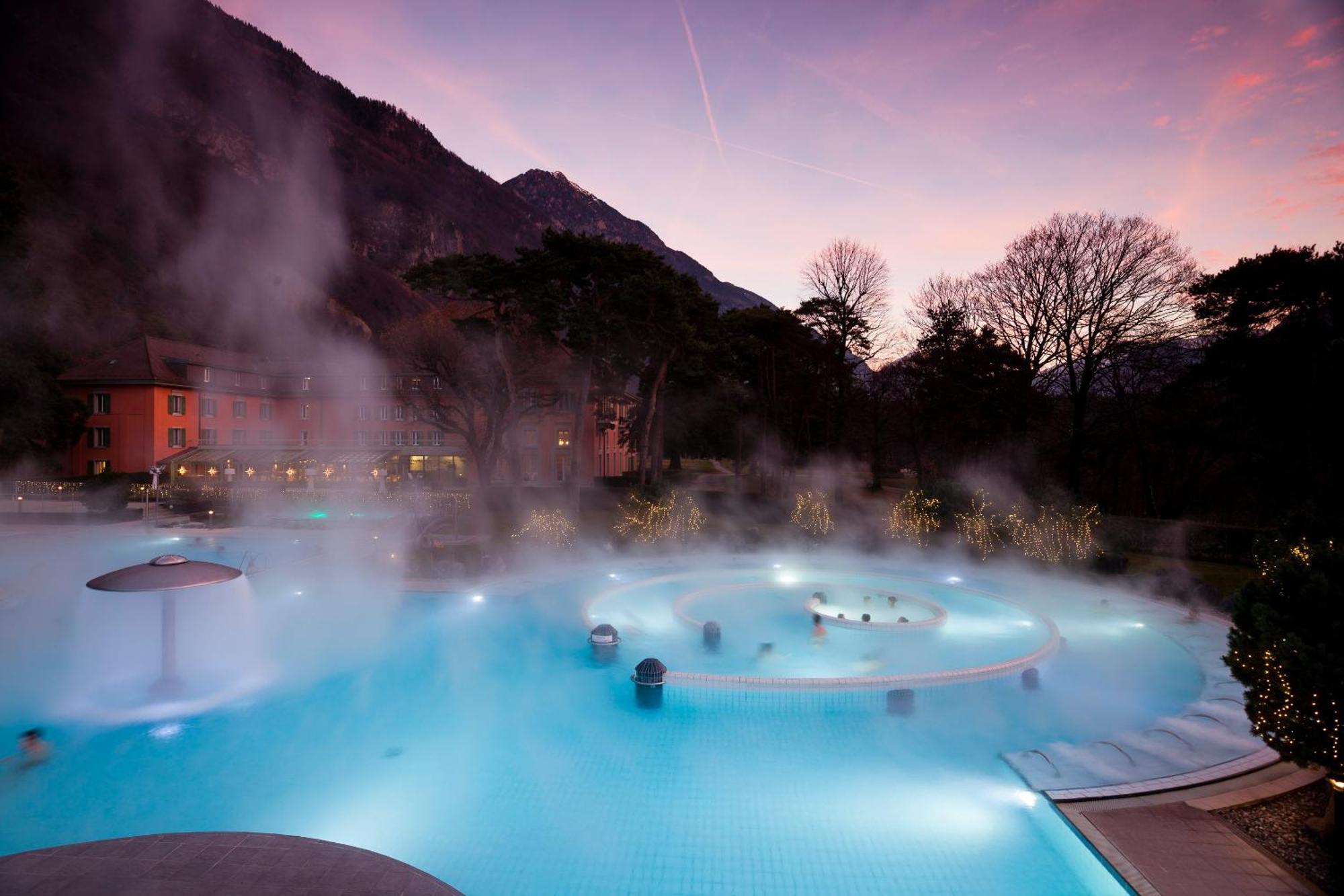 แกรนด์โฮเต็ล เด แบ็ง Hotel Lavey-les-Bains ภายนอก รูปภาพ